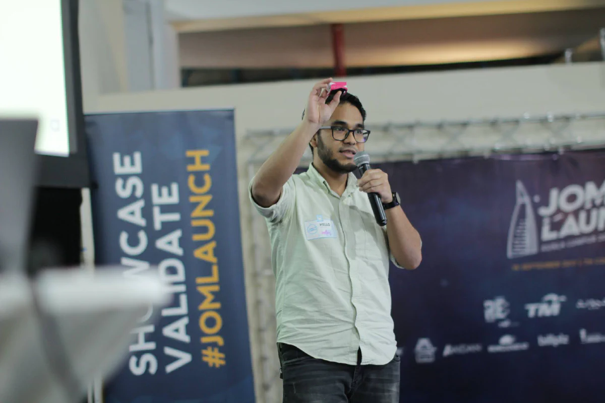 Presenting a project at JomLaunch 2017
